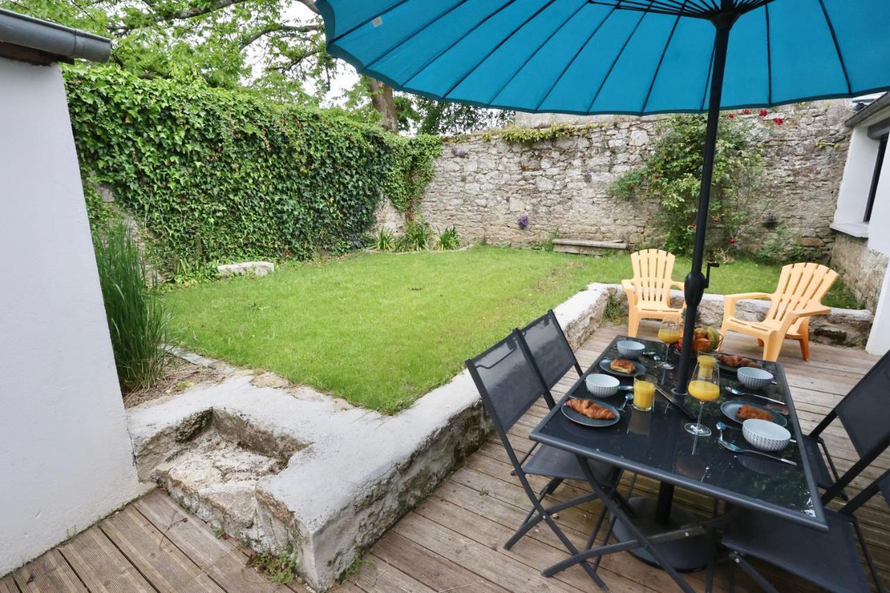 L'Atelier Et Sa Terrasse Apartment Pontivy Exterior photo