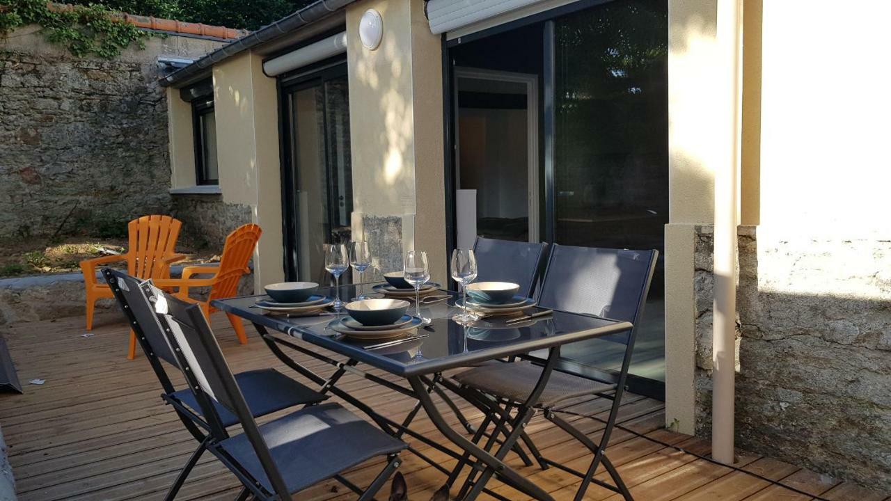 L'Atelier Et Sa Terrasse Apartment Pontivy Exterior photo